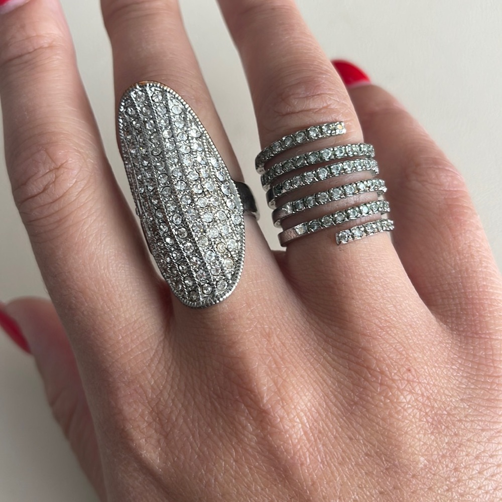 Set of two rhinestone cocktail rings